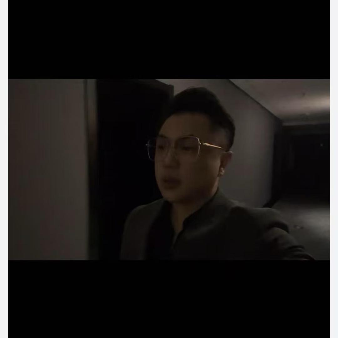西装暴爷
