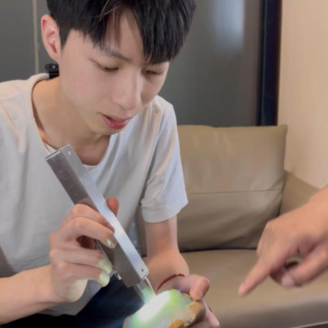 吕皓翡翠甄选