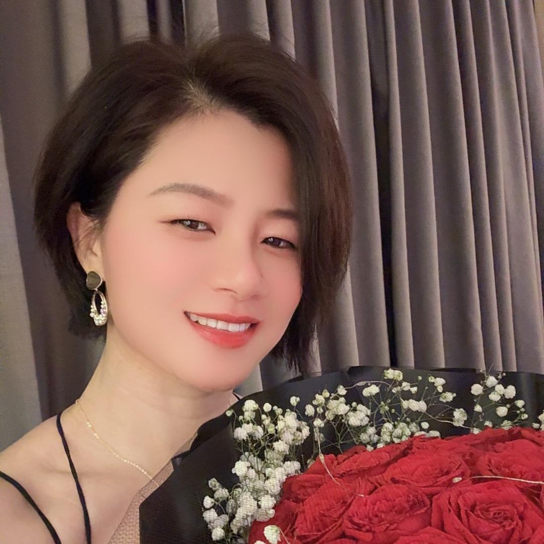 爱跳舞的憨婷
