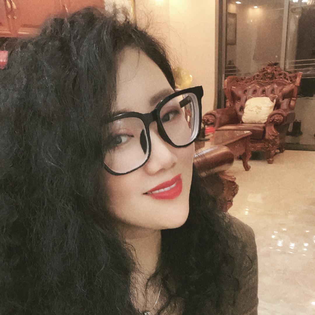 美颜坊化妆品店