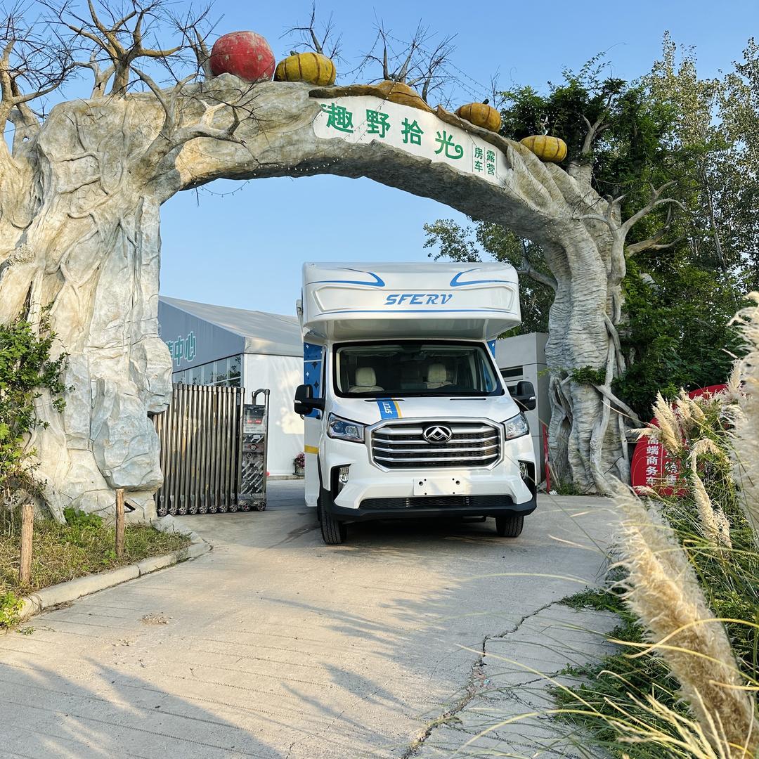 趣野拾光房车丨杨洋