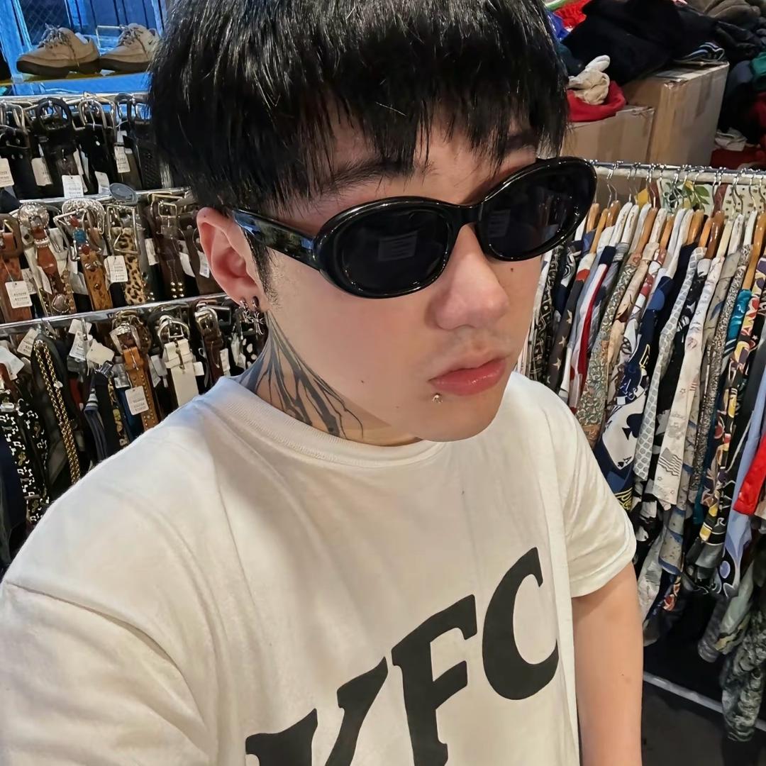 假饱煜