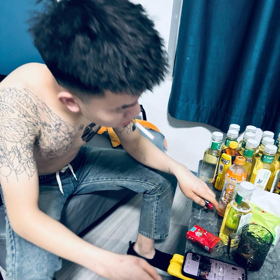 男6