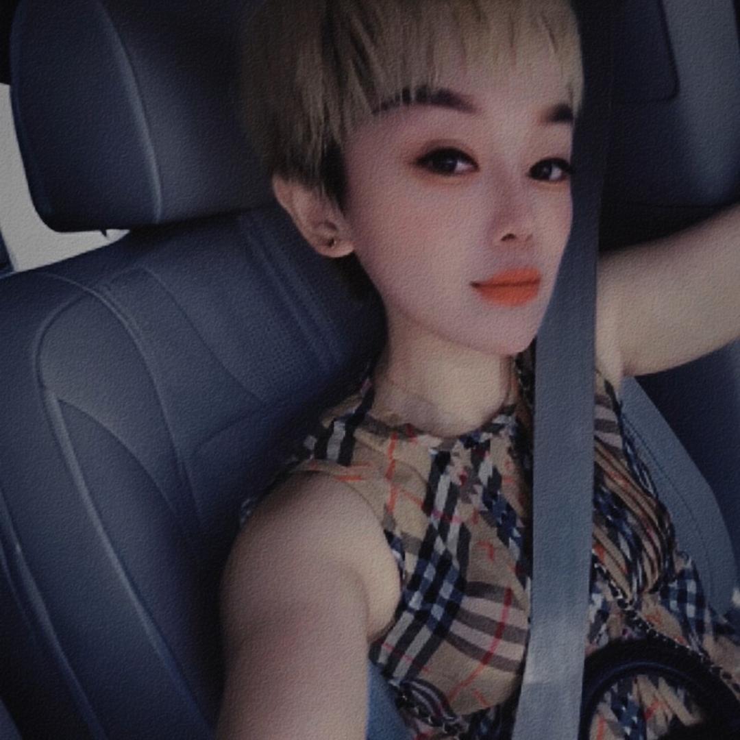 💄短发菇娘💋