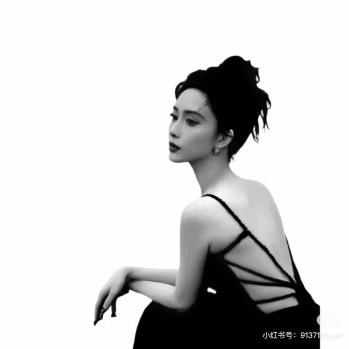🖤 三三