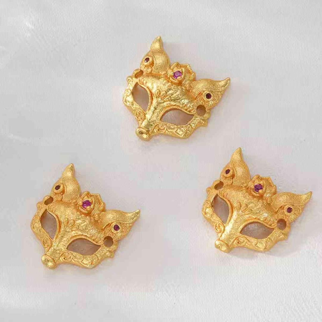 梦西州配件扣饰