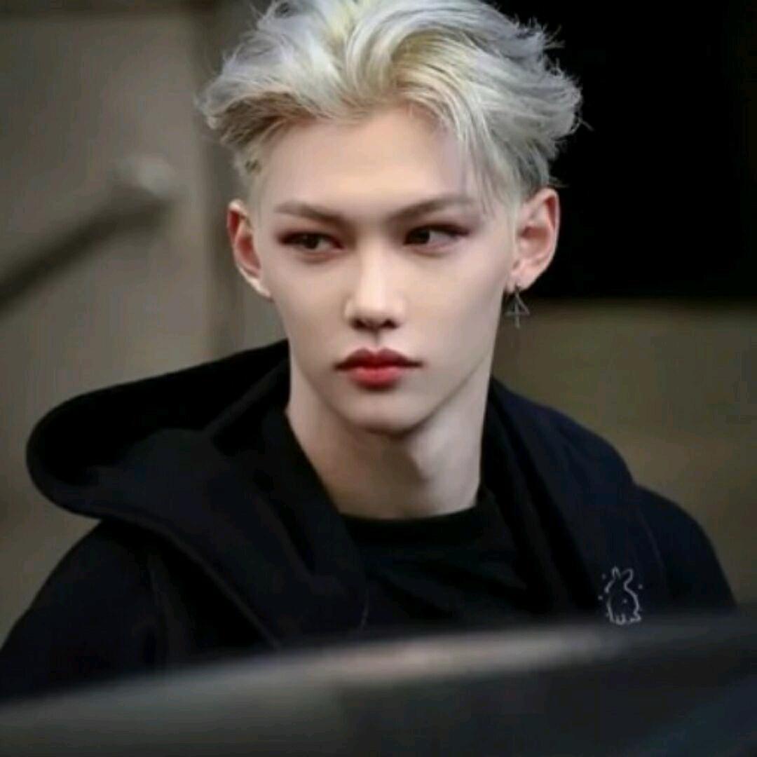 忧郁大男孩