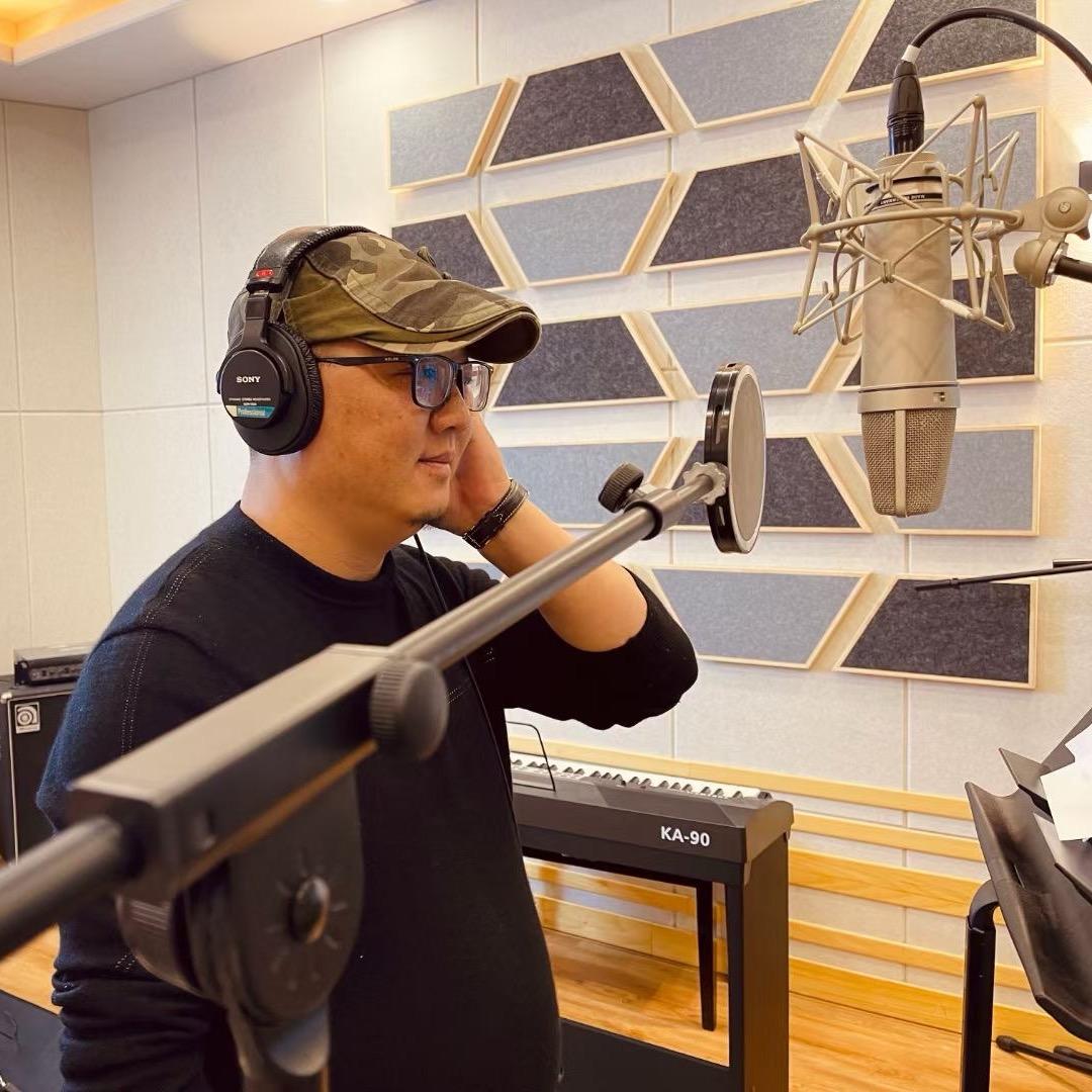 何广才（新歌：人到中年一壶酒）