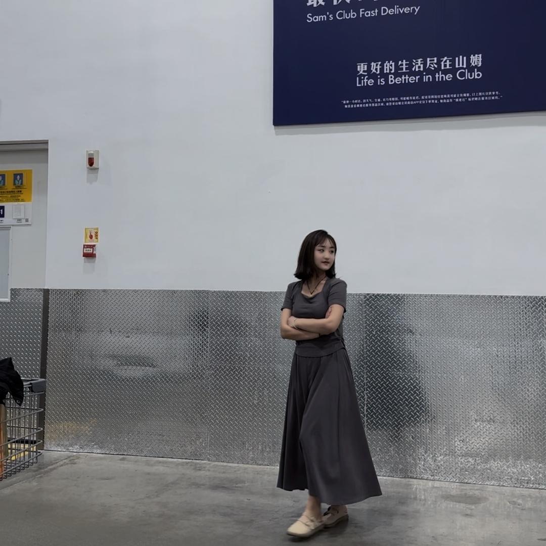 李雪.