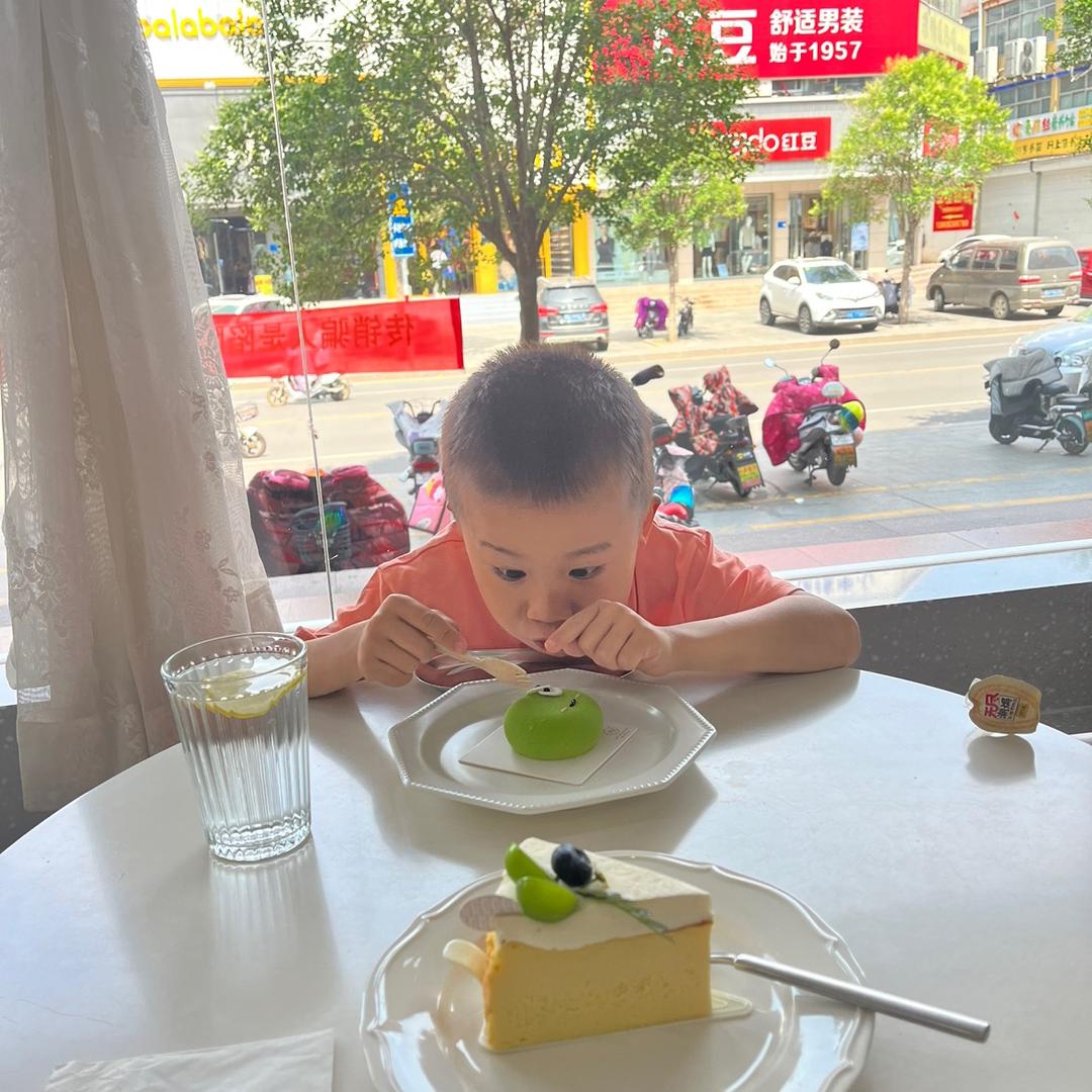 沂水卖水果的小姐姐