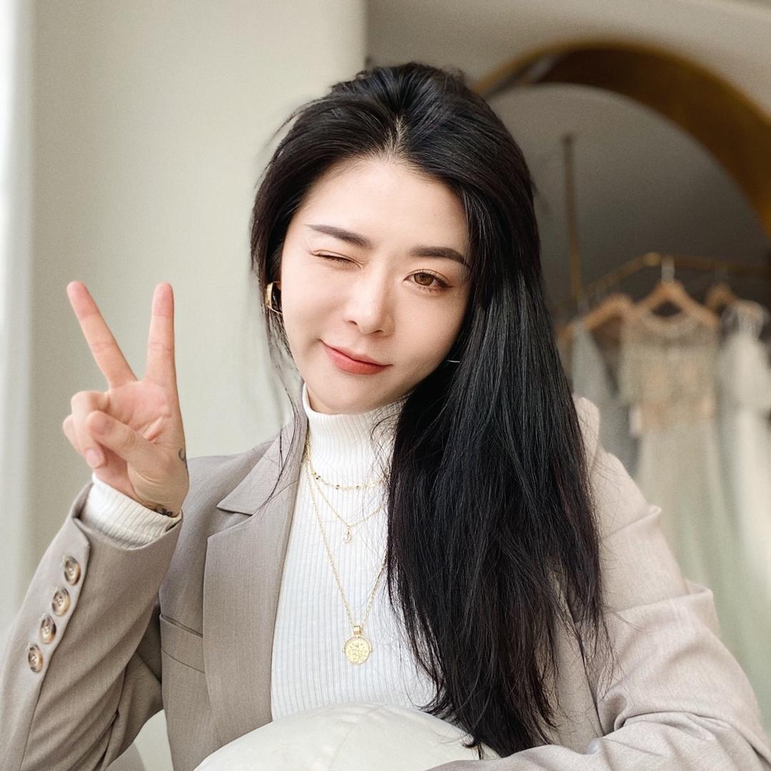 Lisavogue造型-双下巴