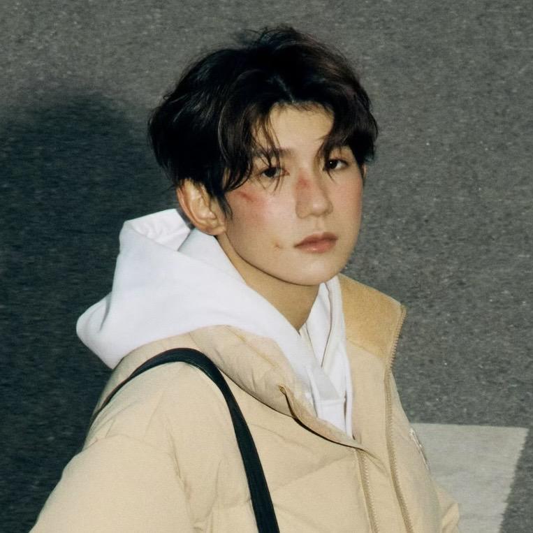 头大的小王
