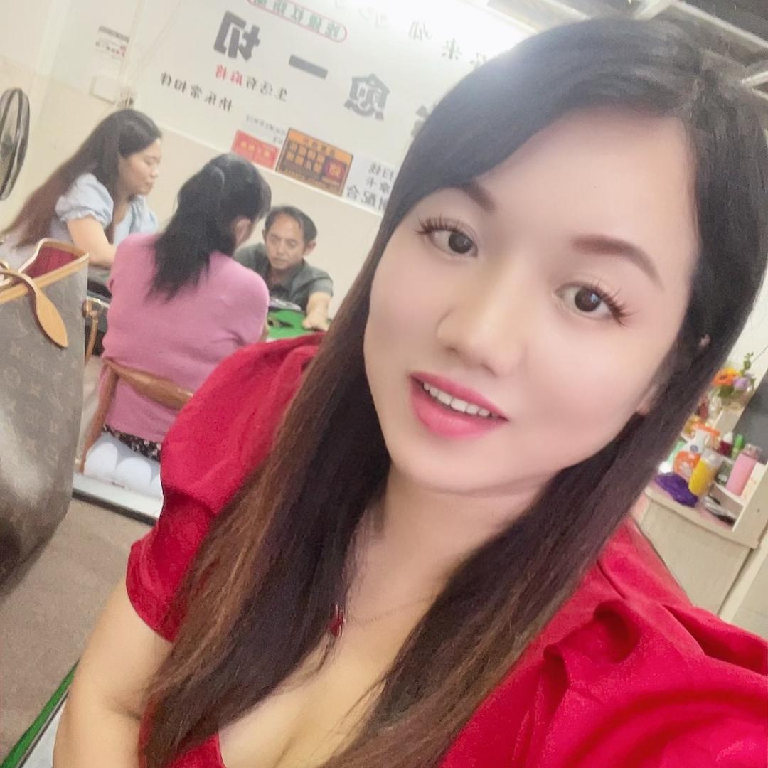 叶子（户外蹦迪）