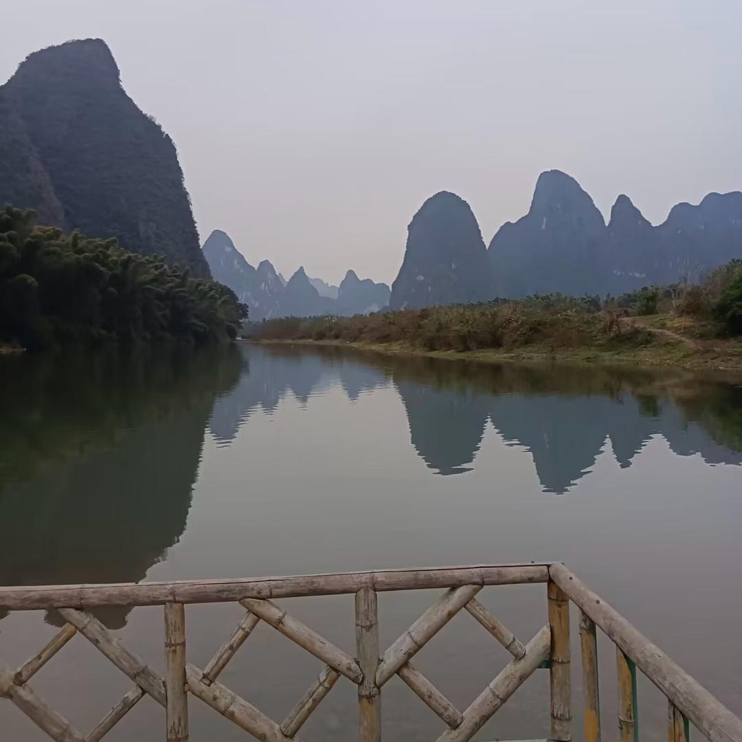 不卑不亢
