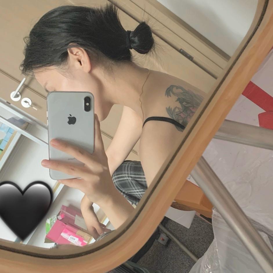 故事的小黄花：