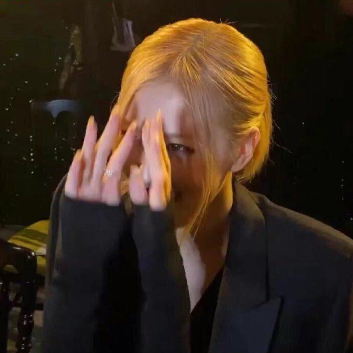 一个固定的美女🍓