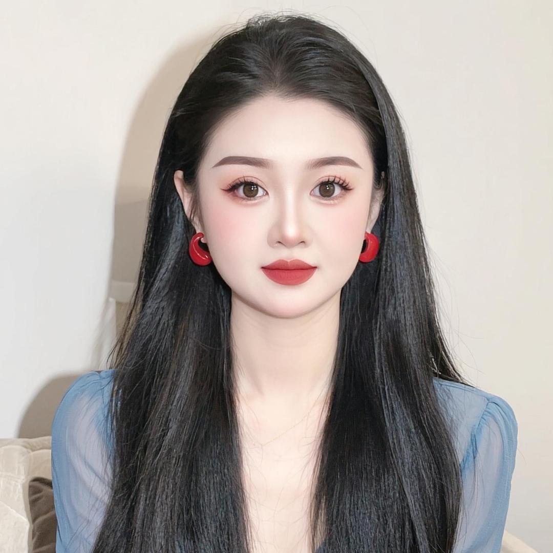 杨小妮（大麦欧韩馆👗）