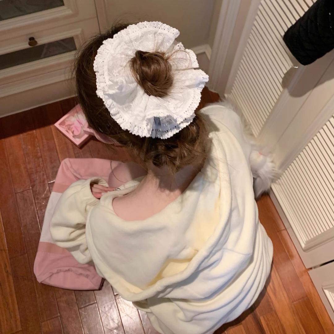 蜜可轻奢发饰工厂店