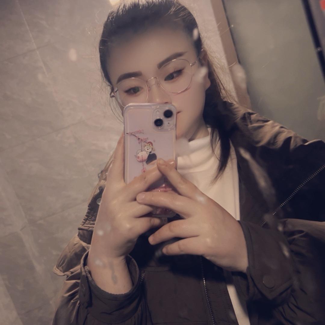𝑿.小❤️侯