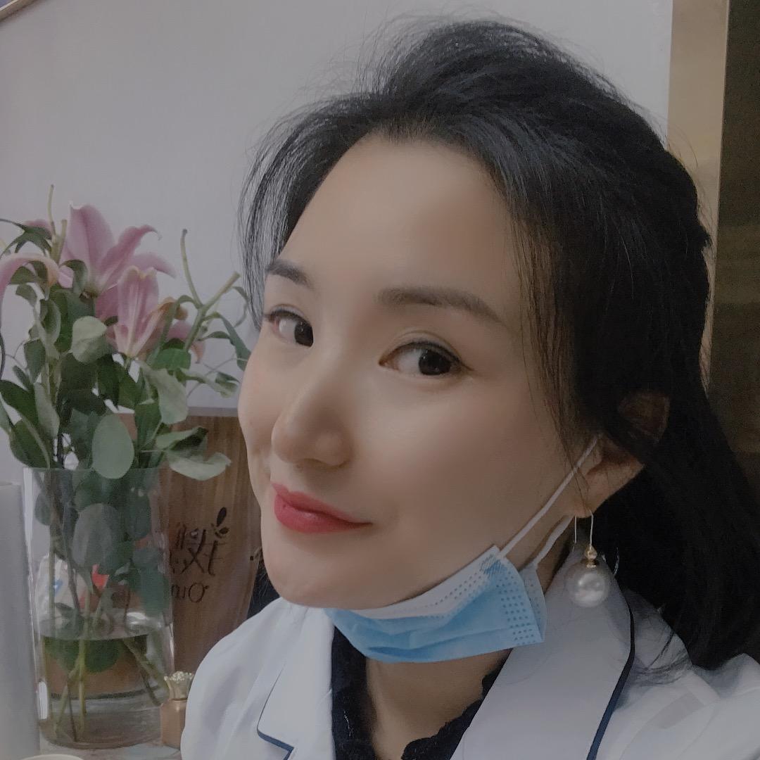 红妆美容娜娜