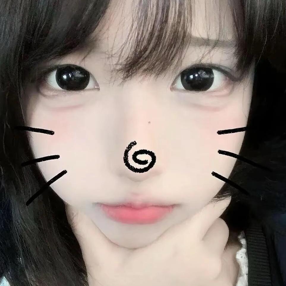 不爱笑的小女孩