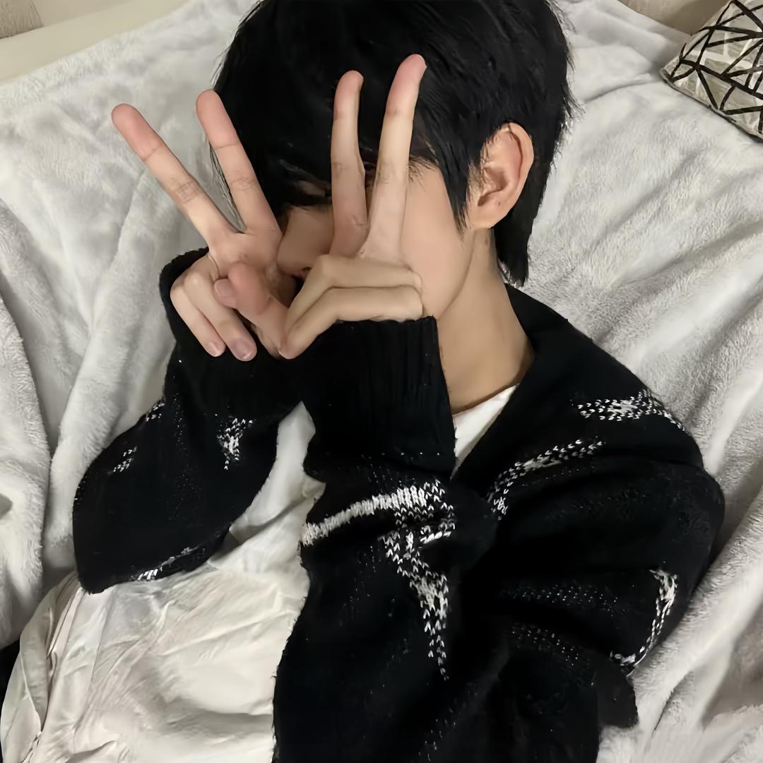 很多人插入我的生活又抽离 我好像一个福