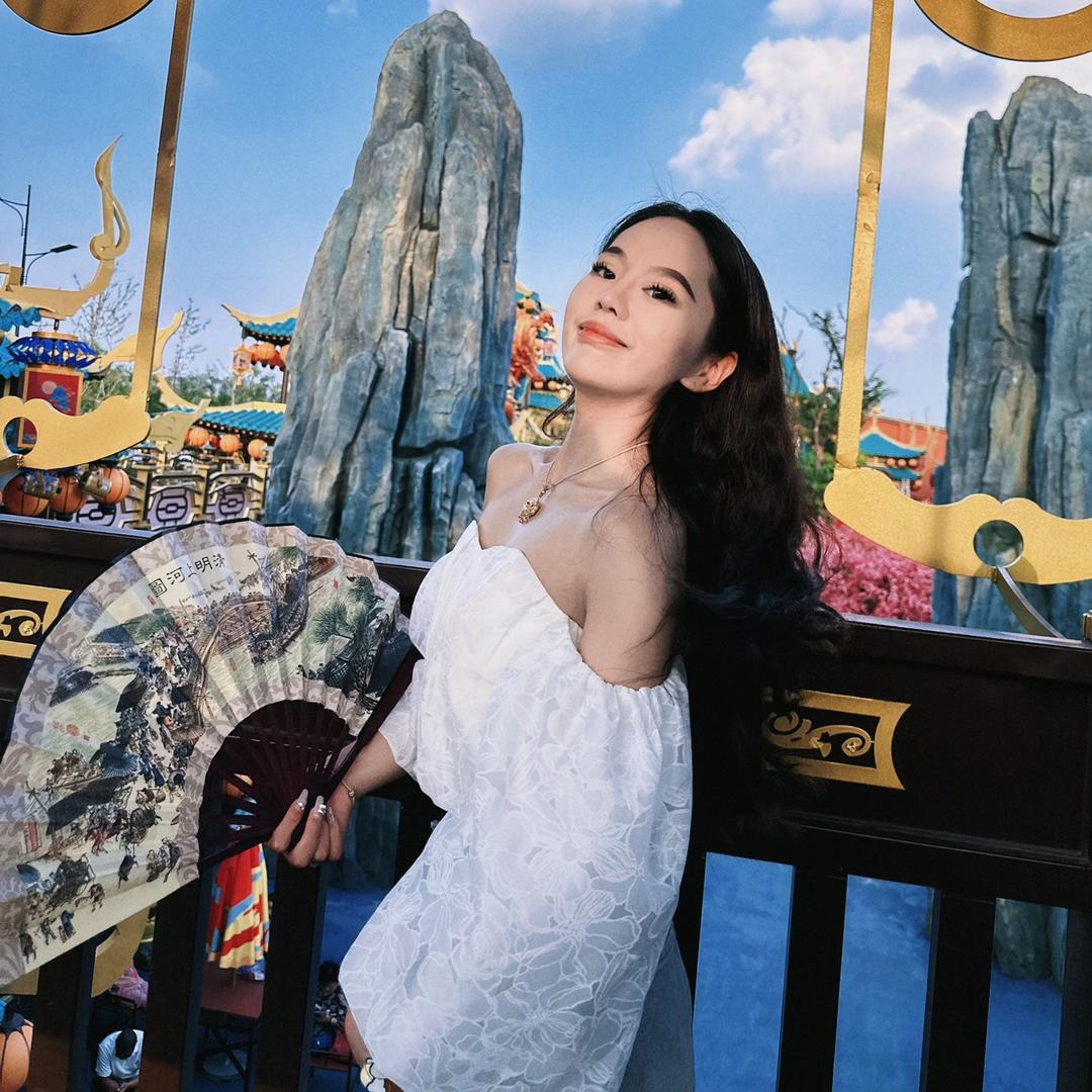 甜甜的萱