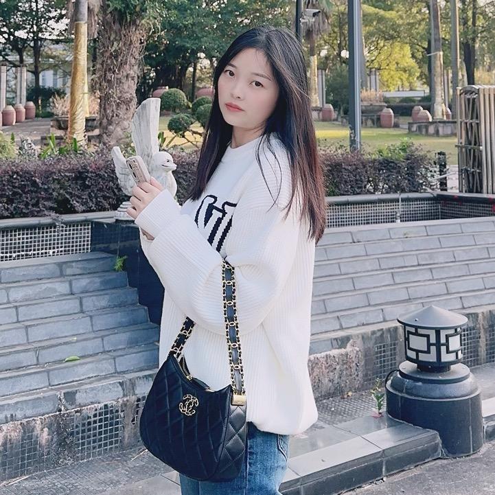 瑜美服装  高端品