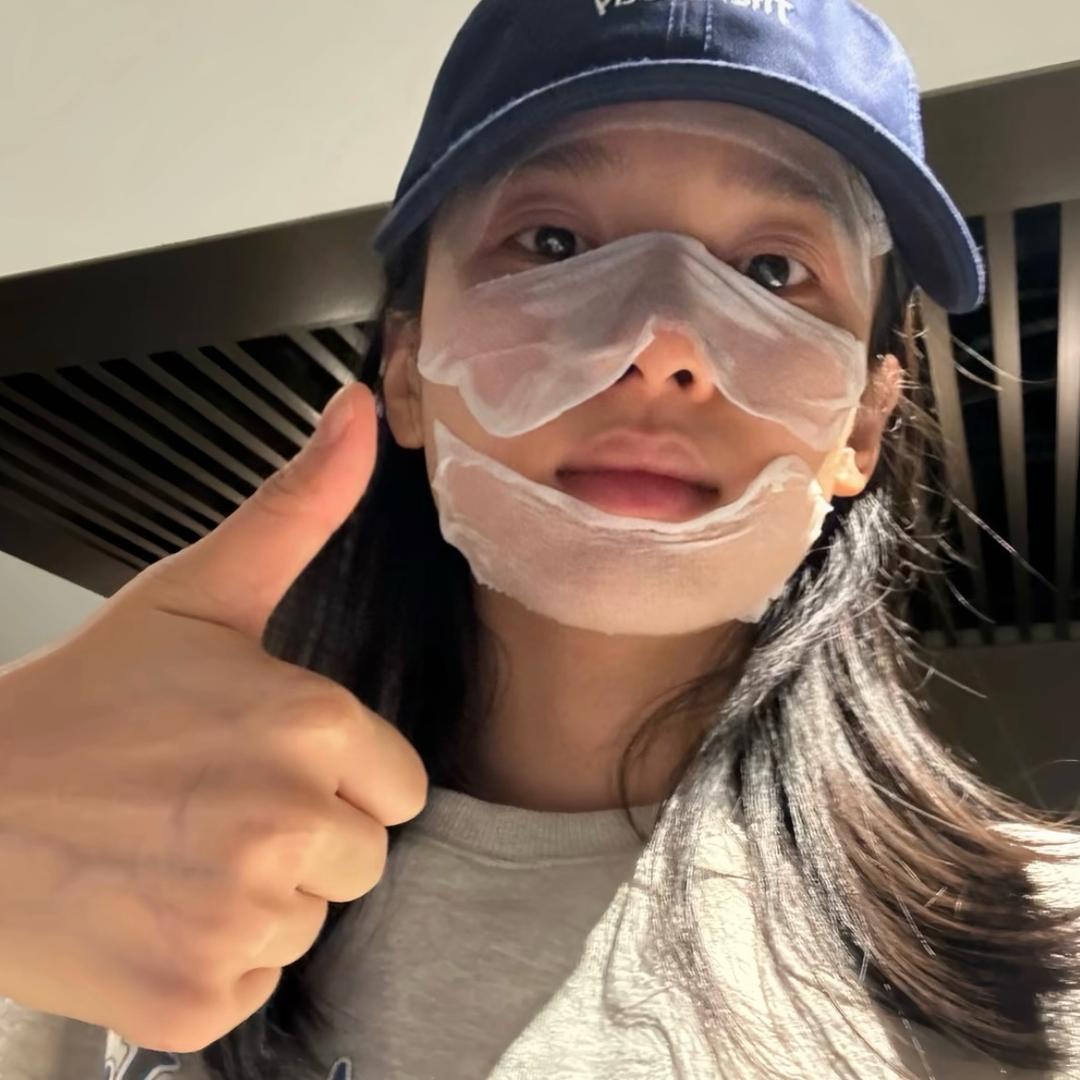 小菲.