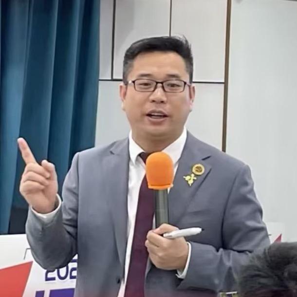 王垭星(展纪）