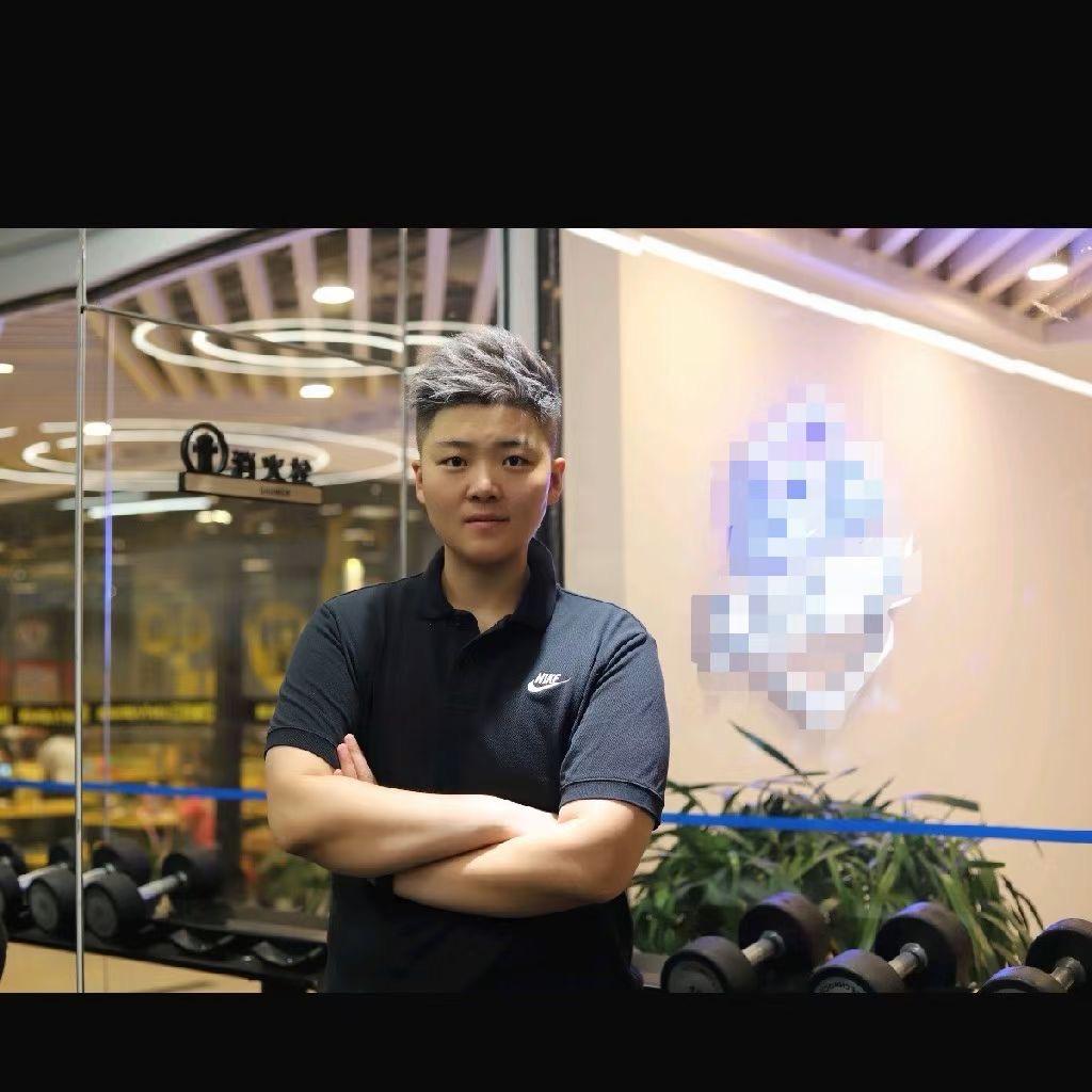 拾力氧舱游泳健身 郭美琦
