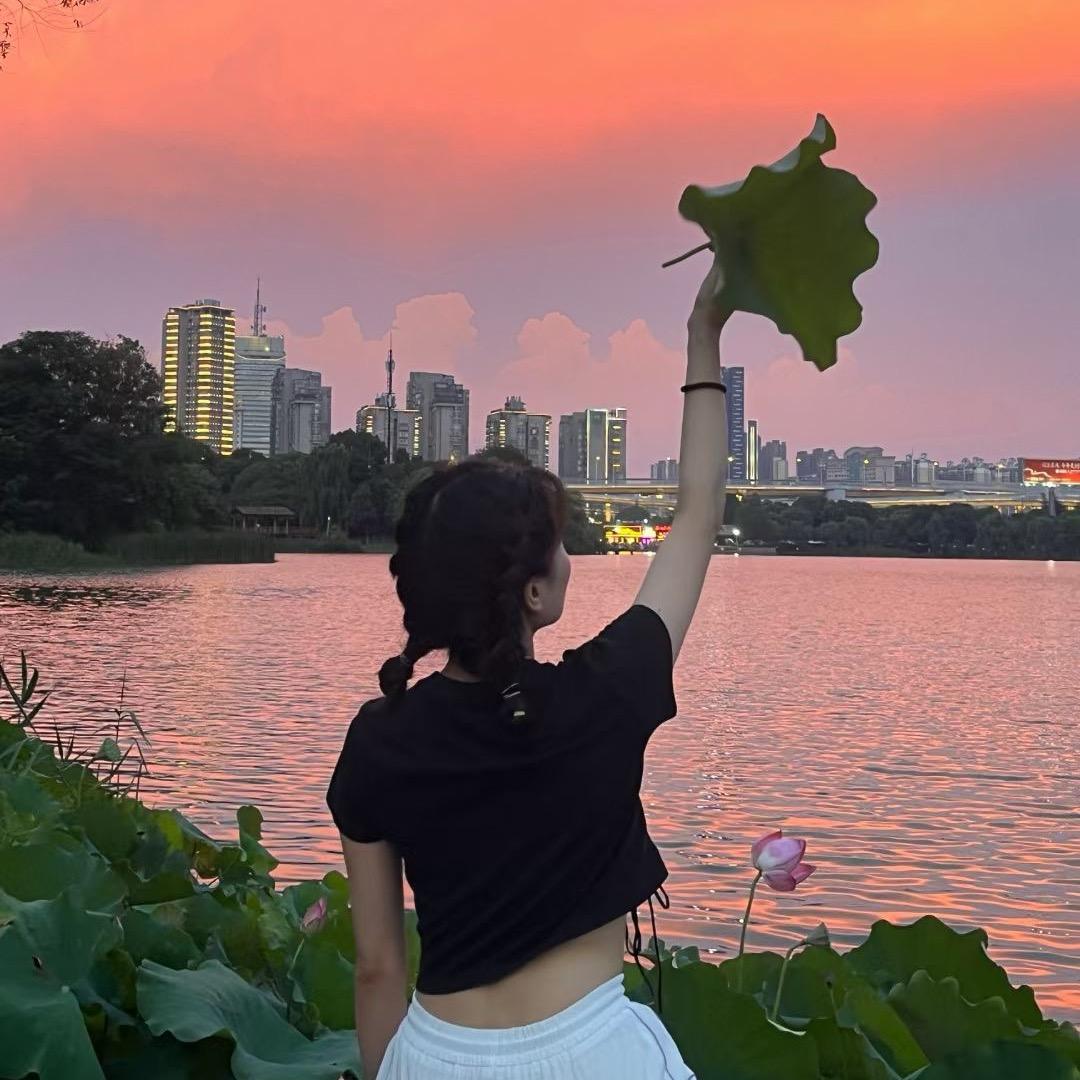 渐晚渐浓🌙