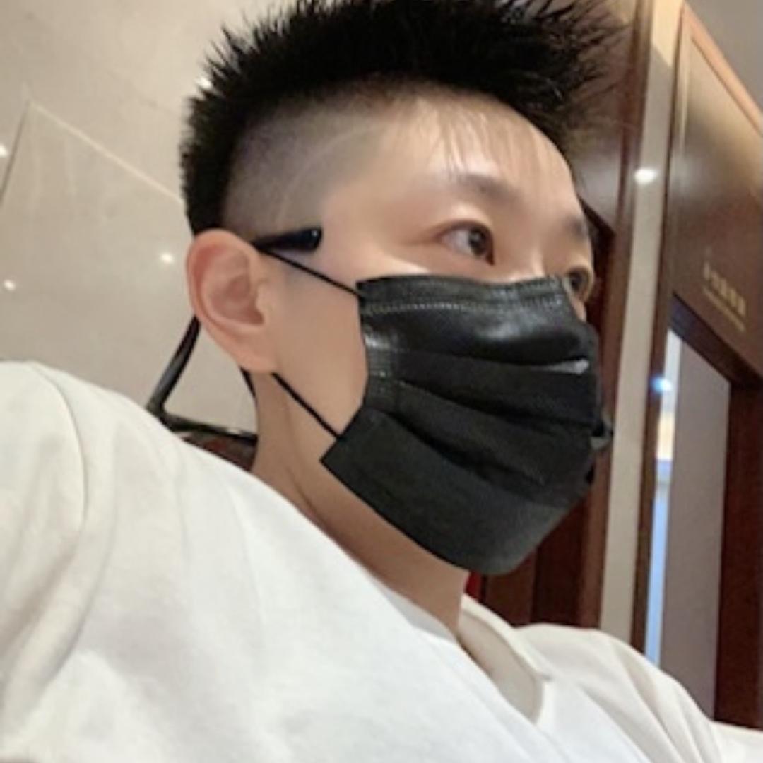 小万想躺平
