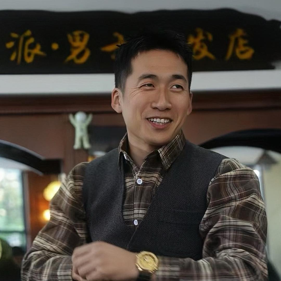 陆良男发王•冰锋