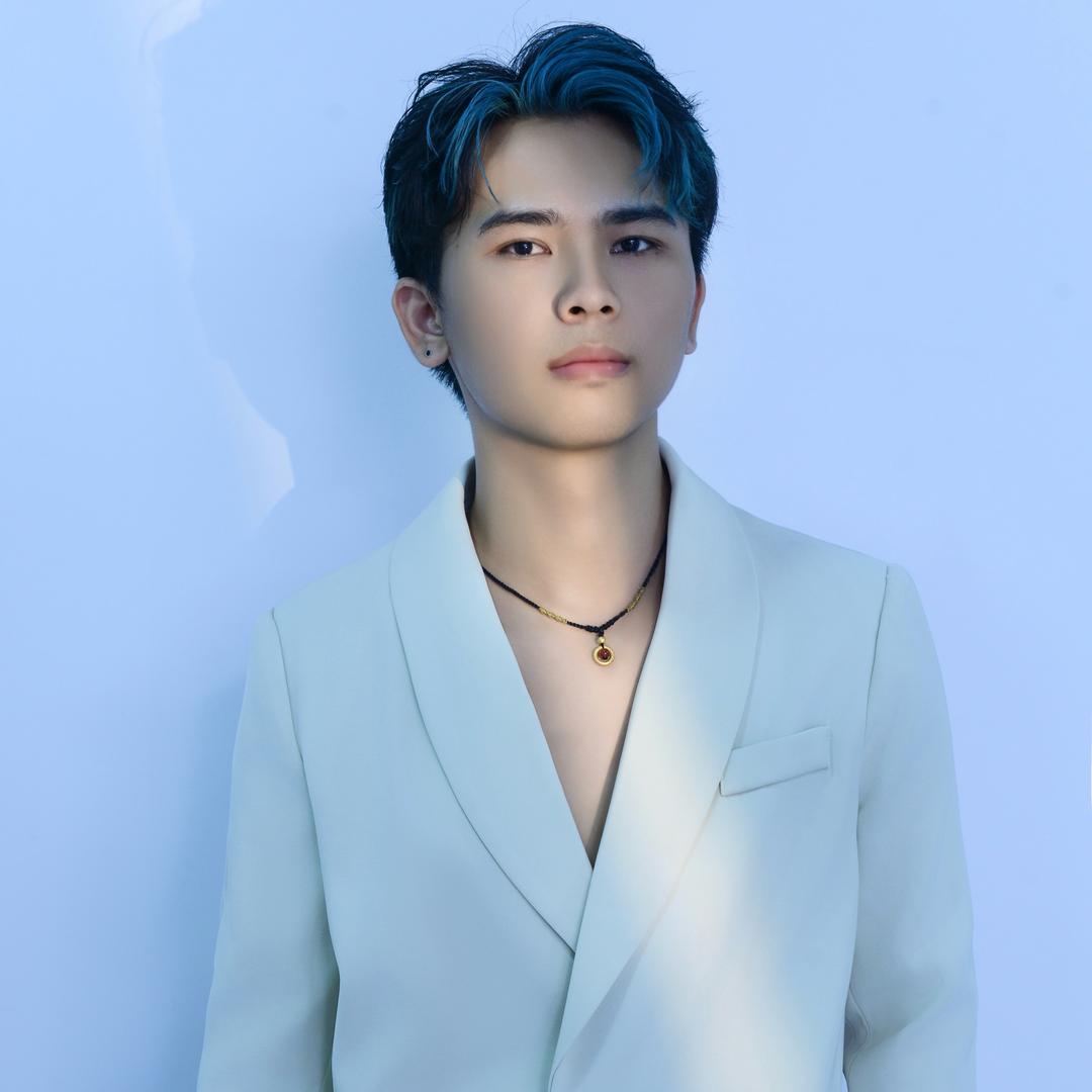 悦荟藤野-阿奇-专业烫染