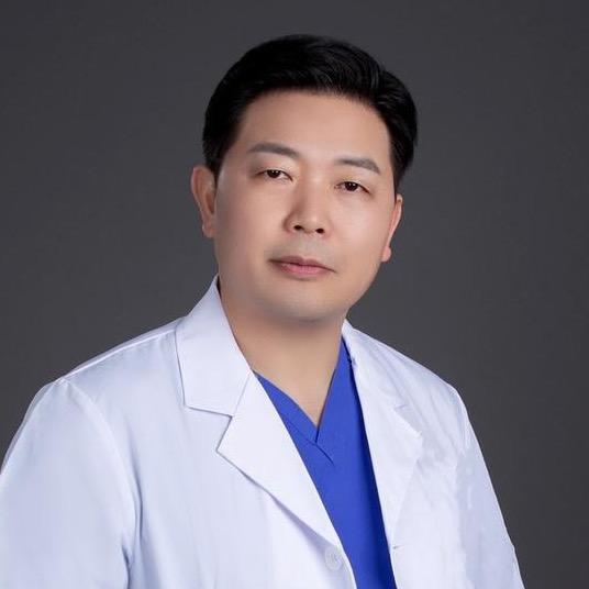 鼻修复整形 邓裴
