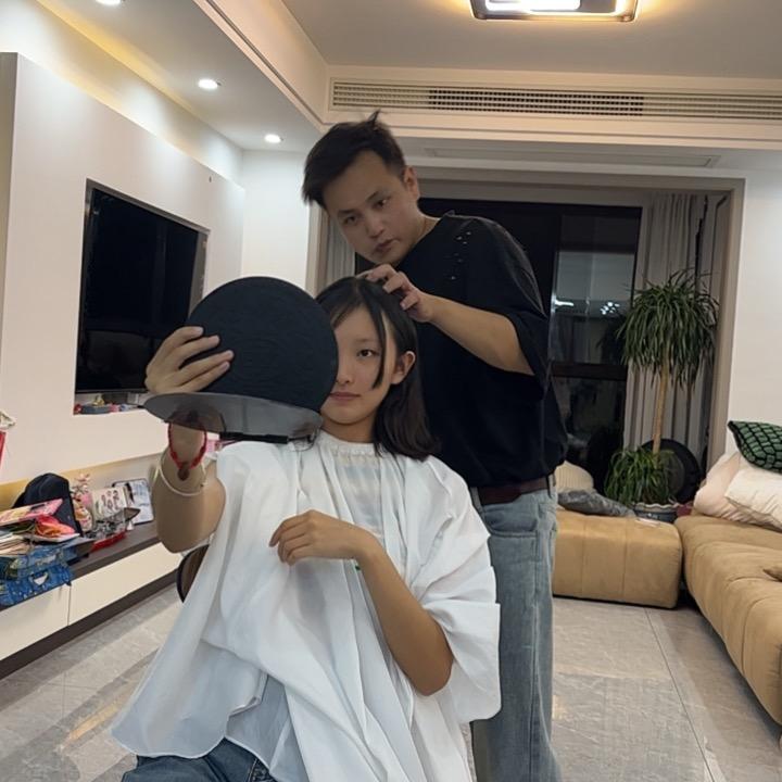 怀化减龄发型设计（吕平）