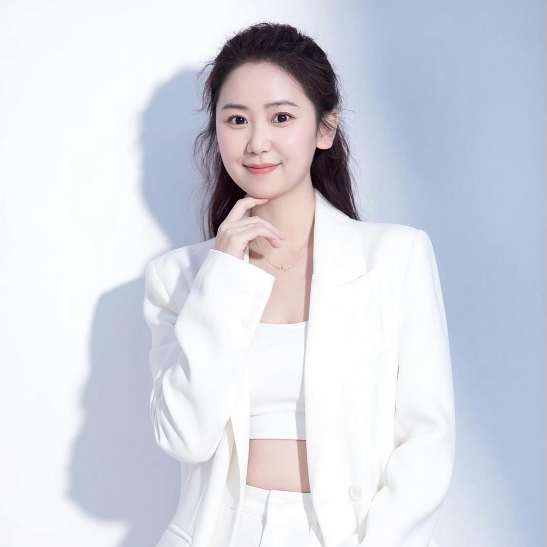 摄影红姐（修图、设计）晚8:30开播