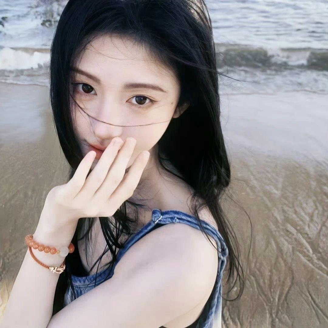 连告别都双手插兜的女人