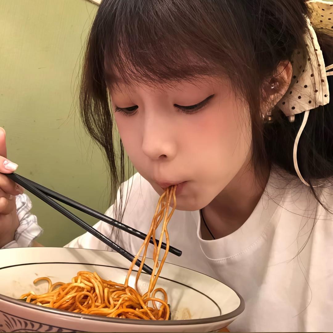 凹凸曼.