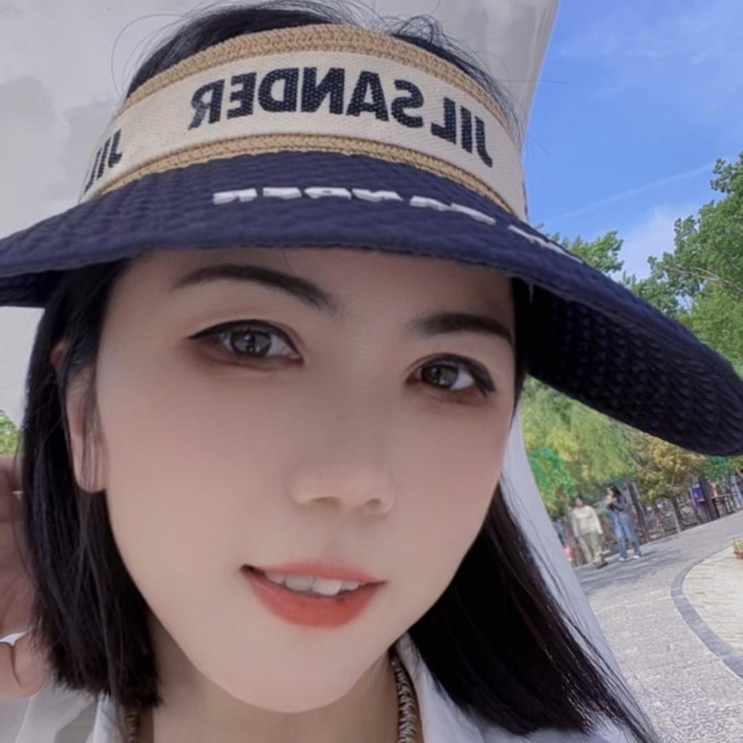 SY潮牌集合店楚涵