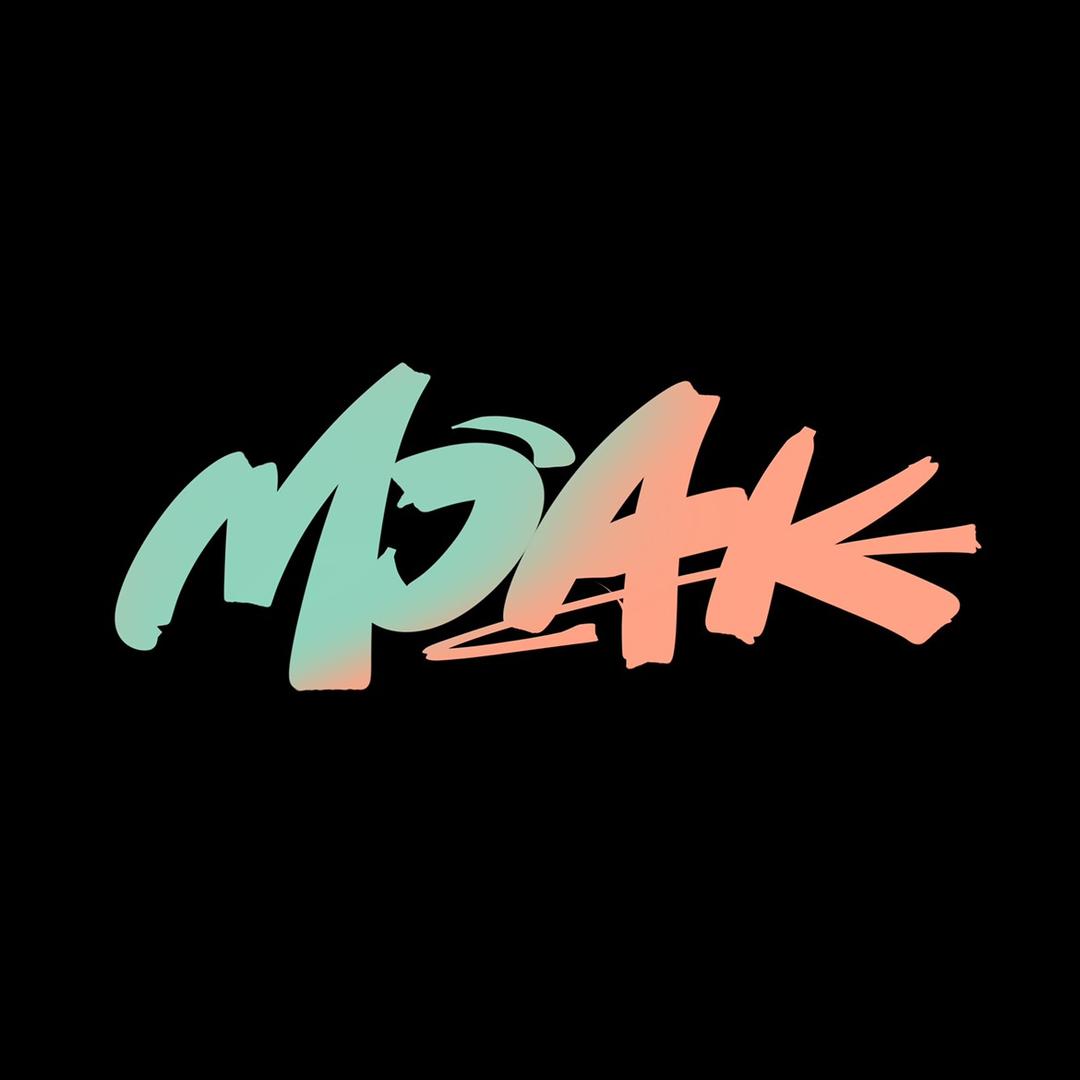 M O A K