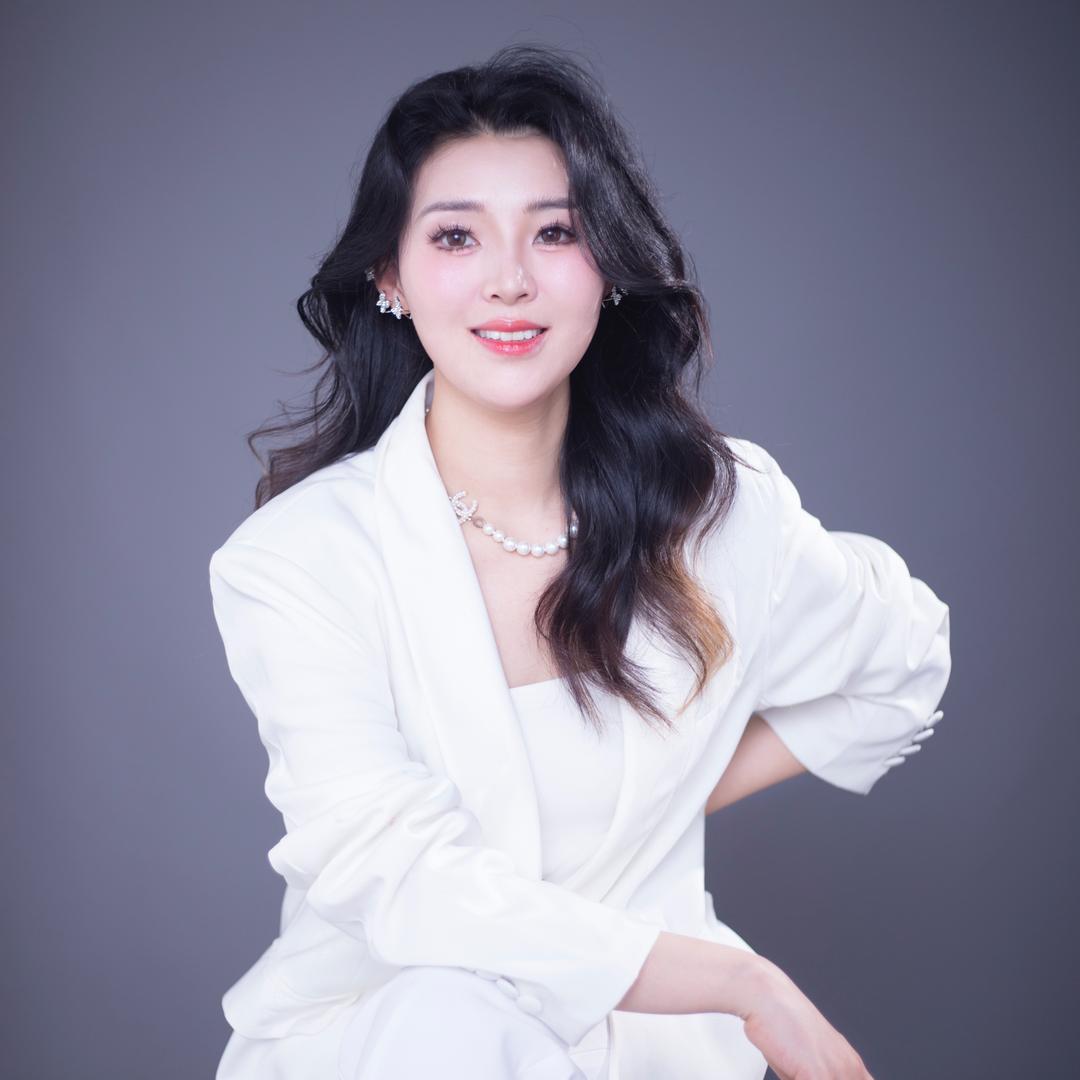 主持人杨徐琳（线下课8.21-24）
