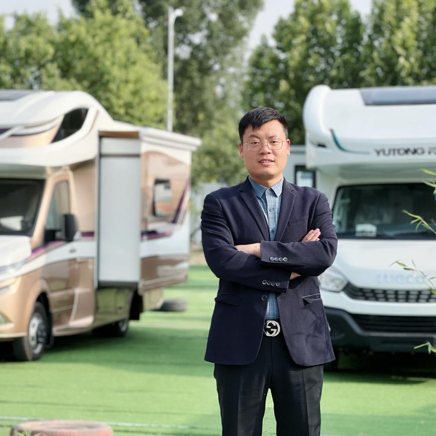 世鼎房车