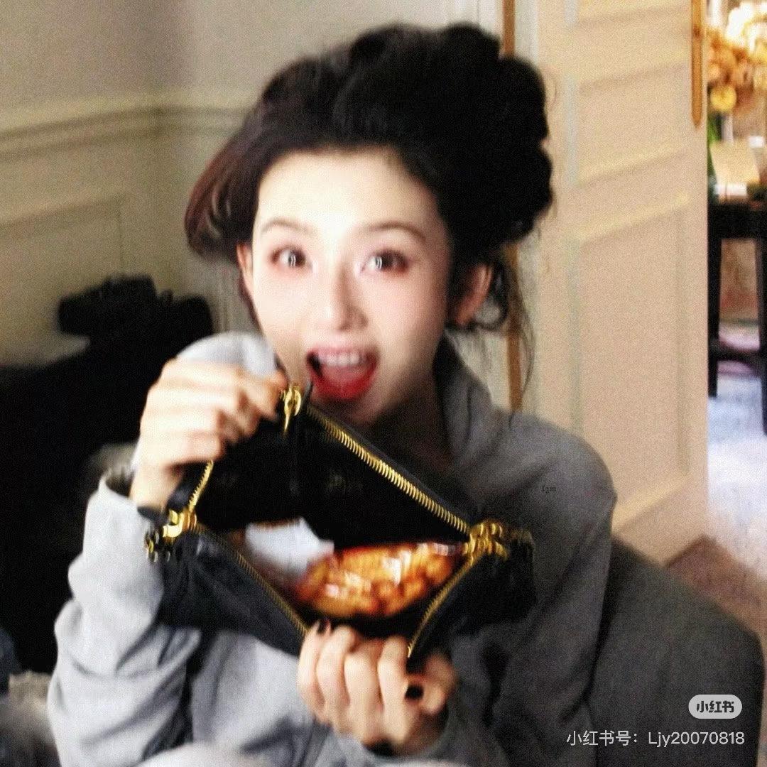 有一个女巫👻