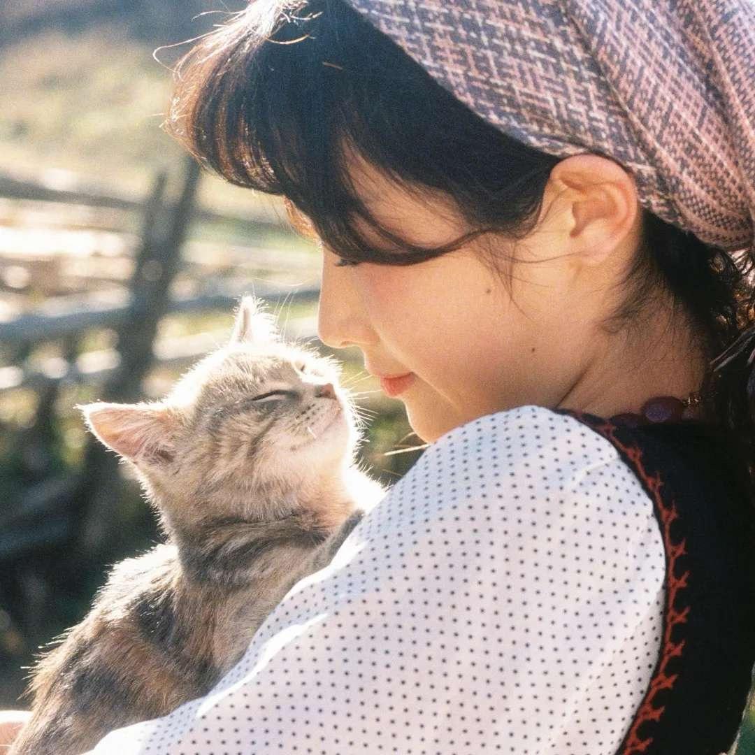 灰色头像^_^