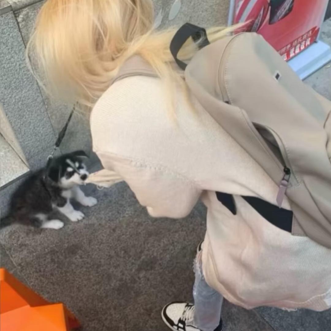 …，