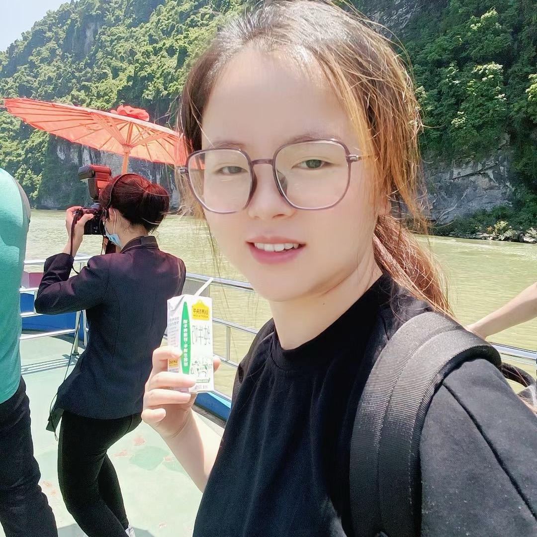 王  璟（孕期）