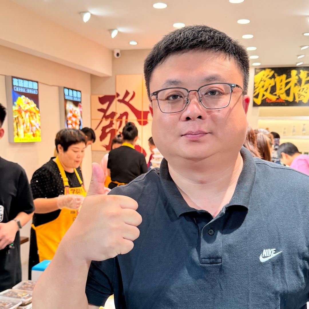 发财椒麻鸡创始人奇哥