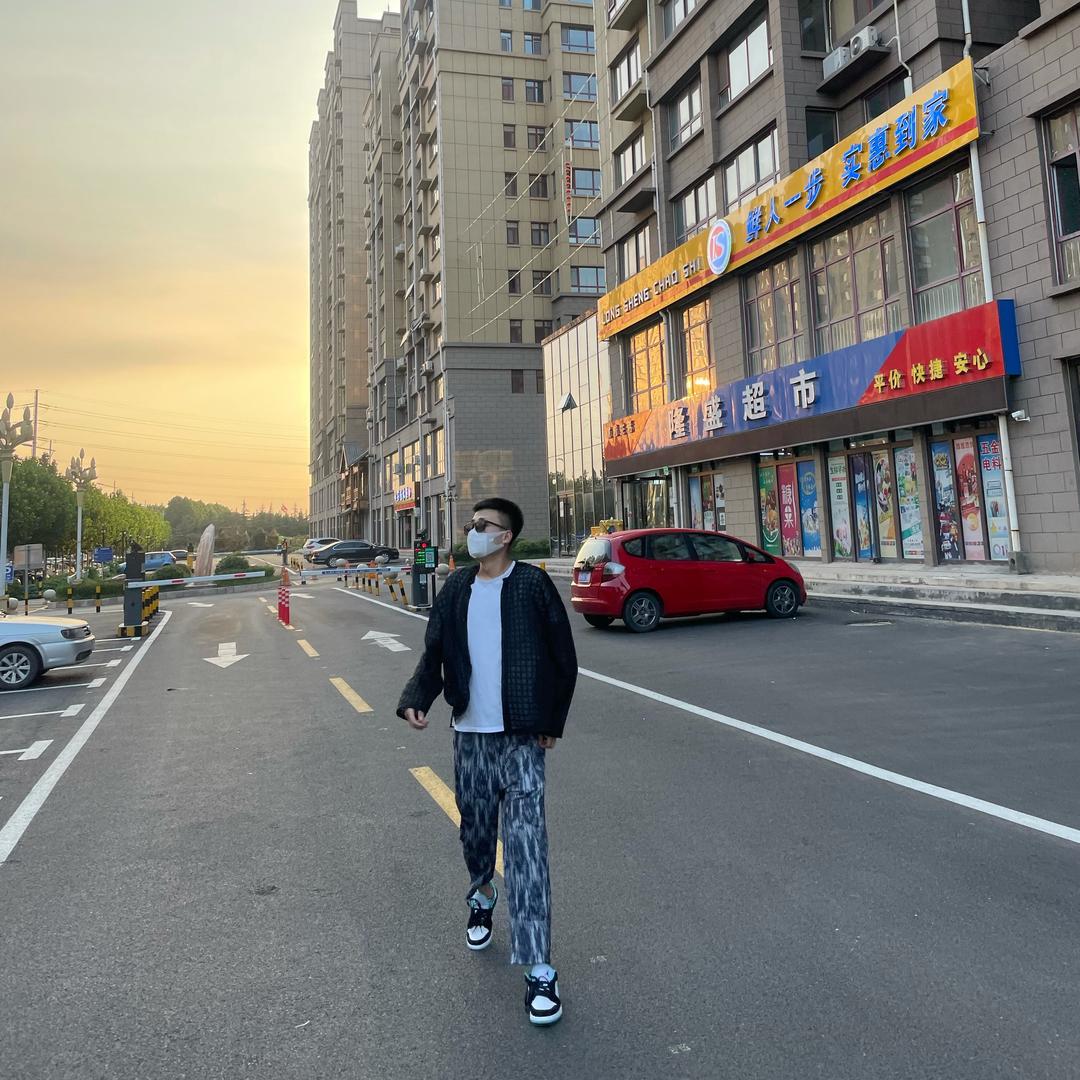 小刘来了